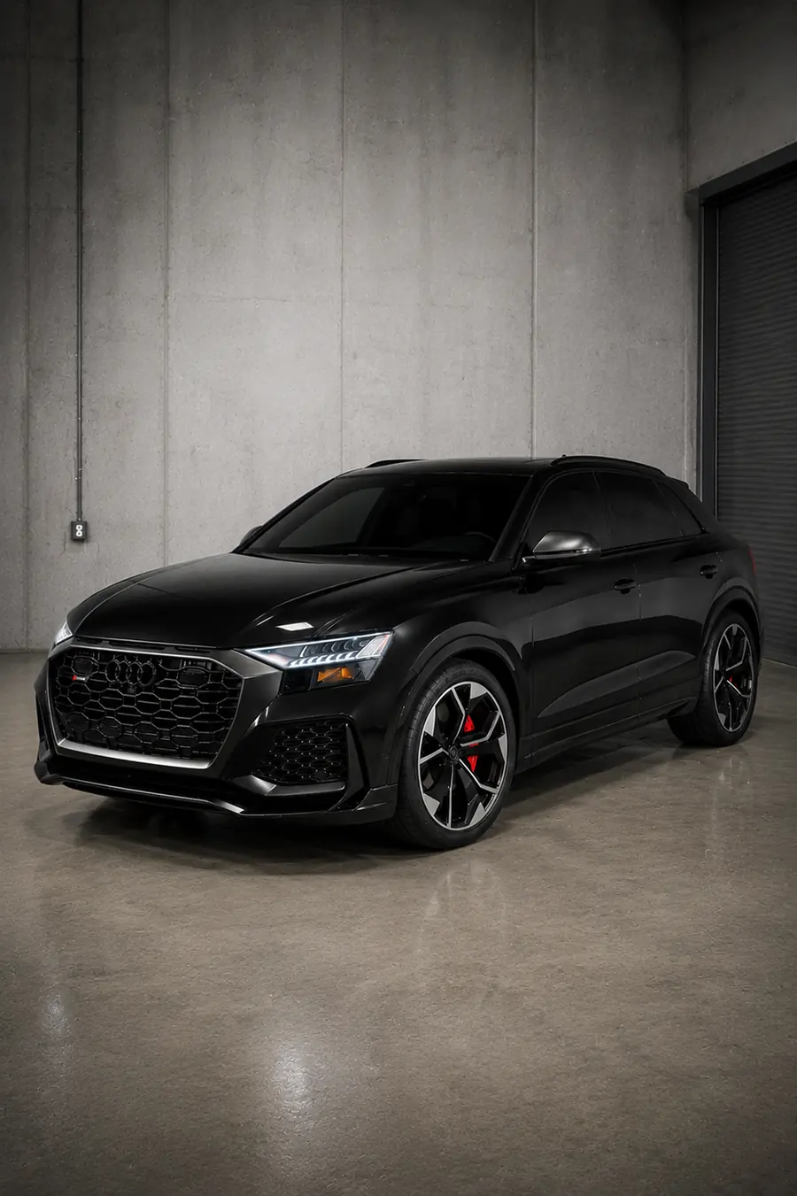 Valenci Supercars 2022 Audi RS Q8 rental Chicago