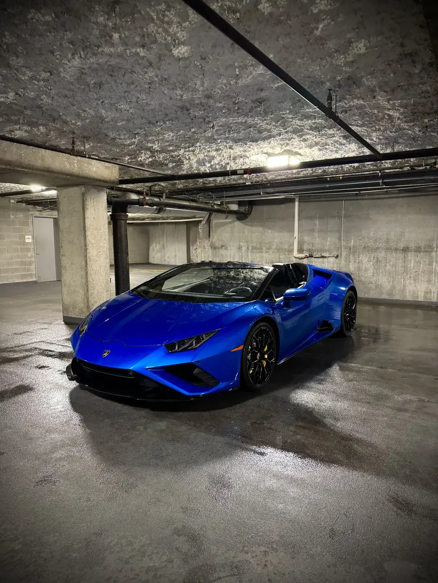 Valenci Supercars 2021 Lamborghini Huracán EVO Spyder rental Chicago