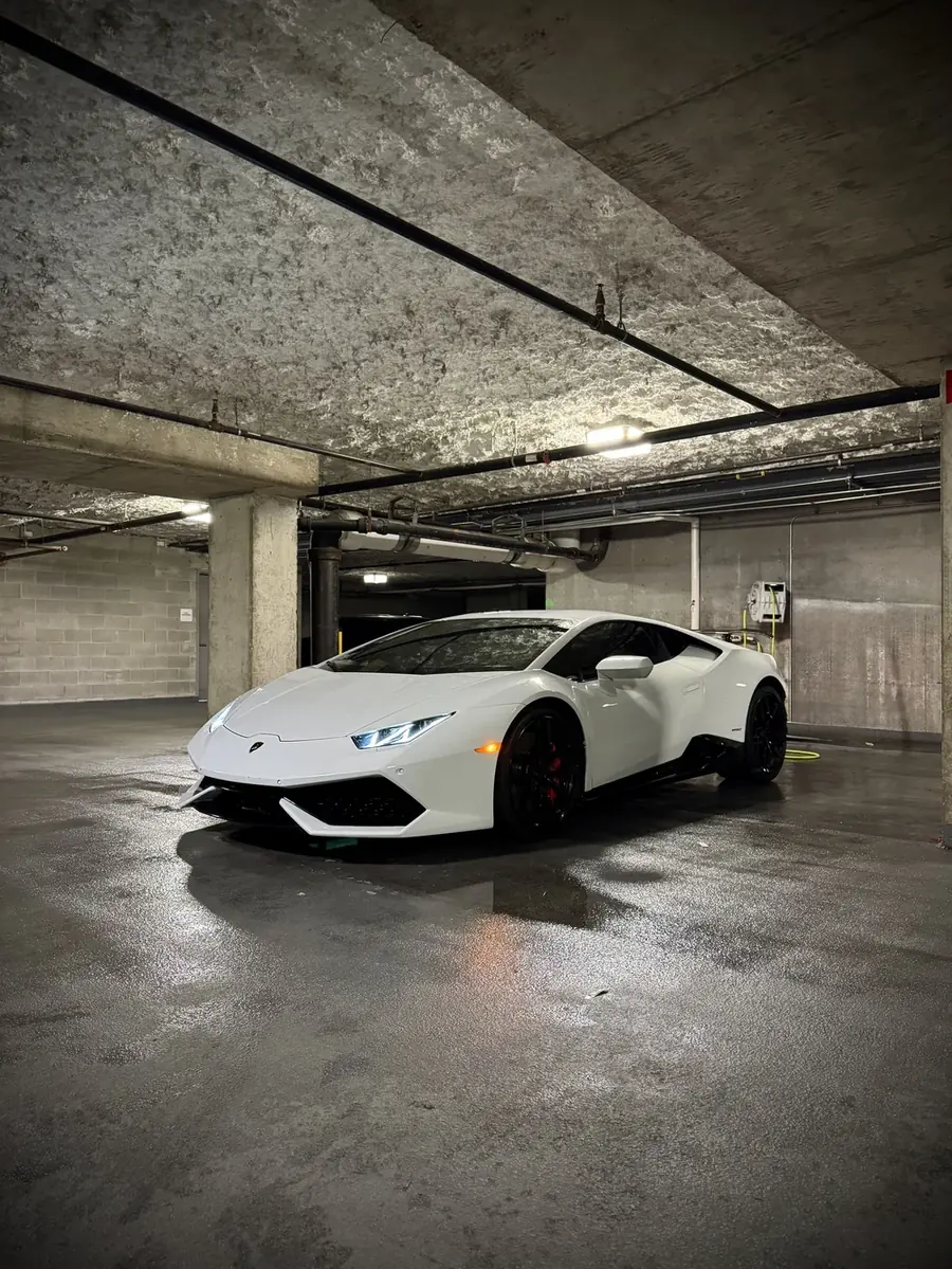 Valenci Supercars 2019 Lamborghini Huracán LP 610-4 rental Chicago