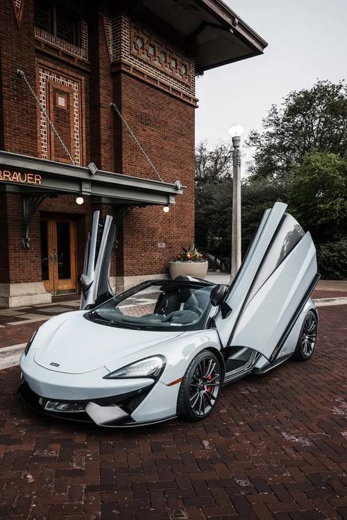 Valenci Supercars 2019 McLaren 570S rental Chicago